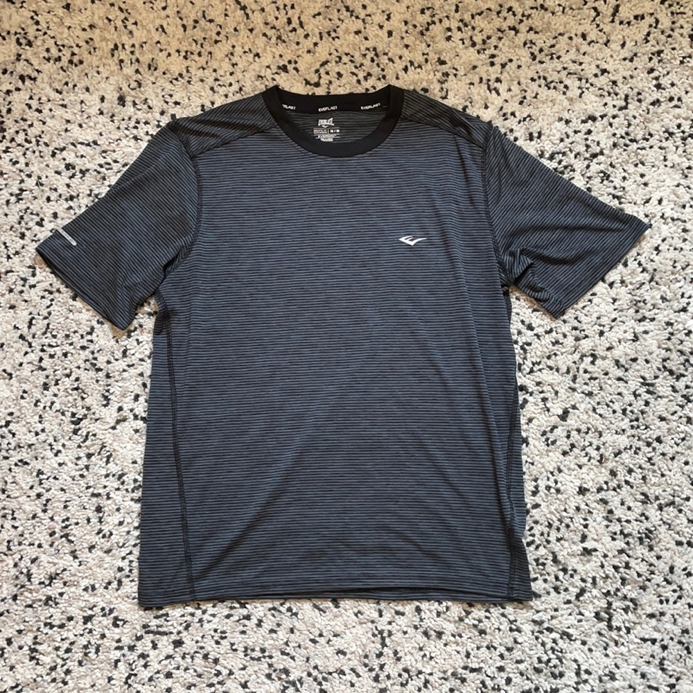 Everlast medium athletic fit NWOT black shirt